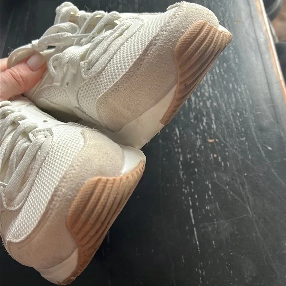 Nike Women's White Sneakers - Picture 5 of 6